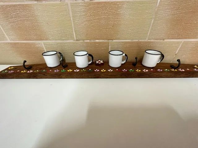 suporte em madeira e canequinhas para café.  - Foto 5