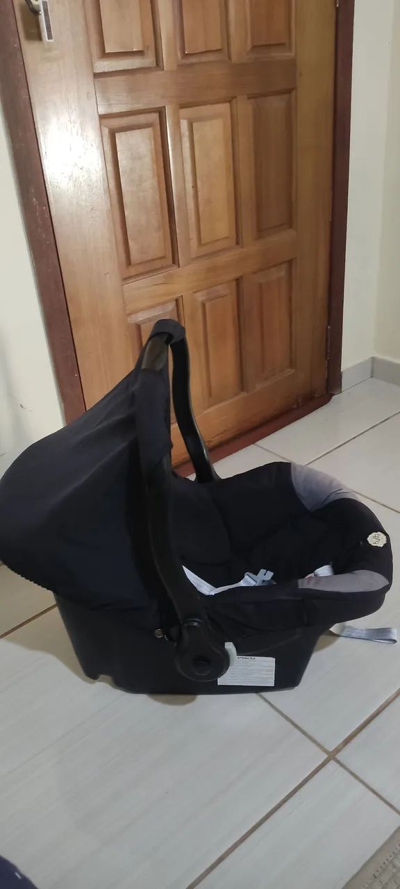 Carrinho com bebê conforto acoplado - Foto 5