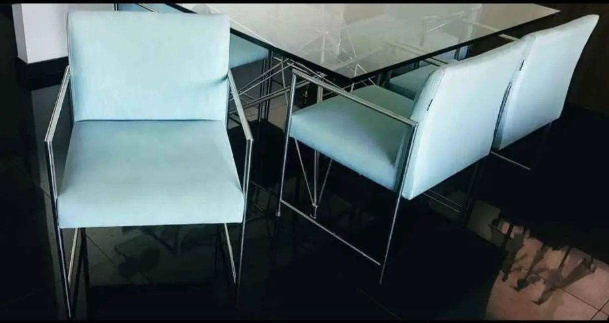 Mesa vidro 20mm com base inox estrela e 6 cadeiras acochoadas base inox. - Foto 2