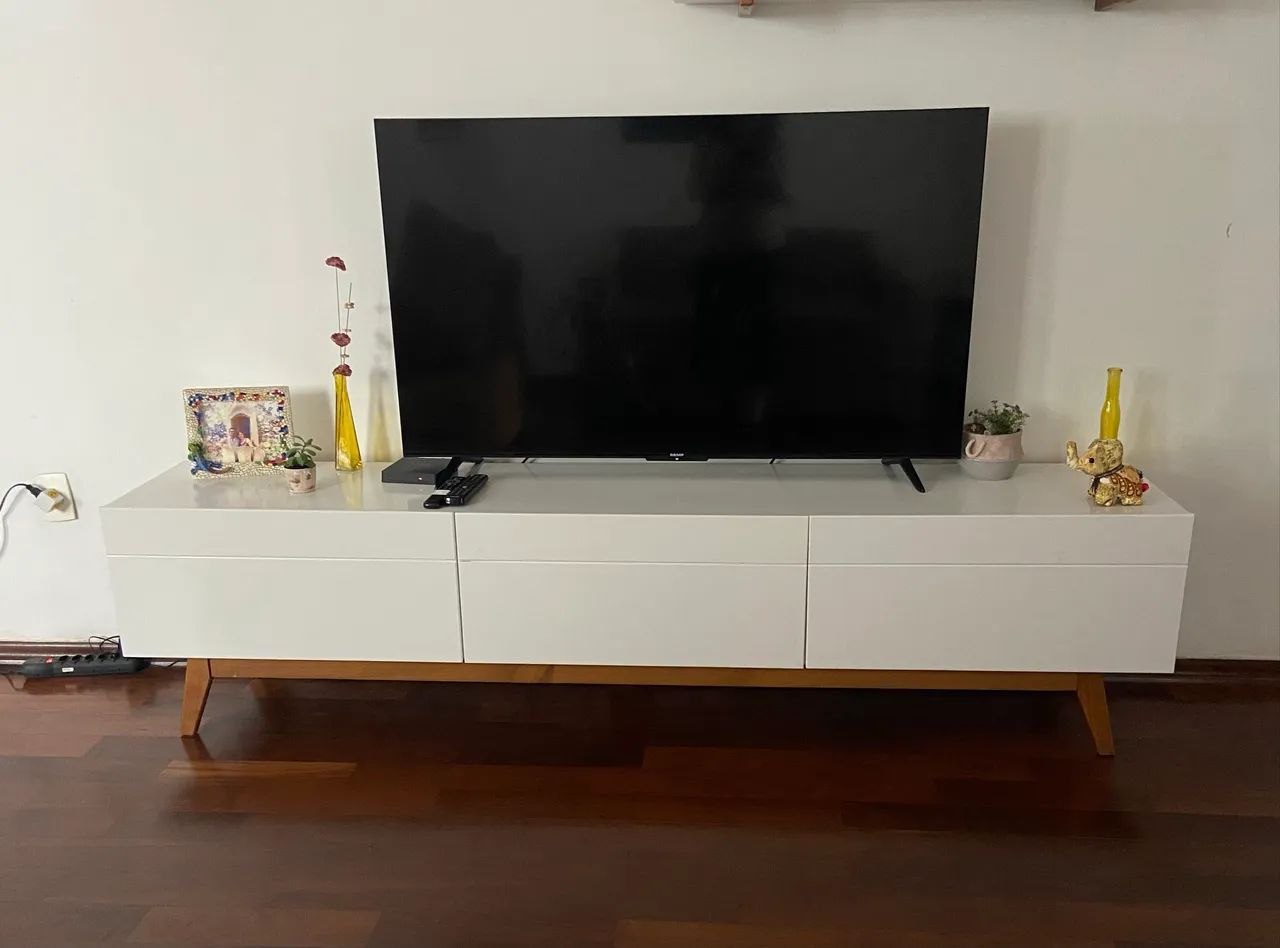 Rack para TV até 85 polegadas Mobly