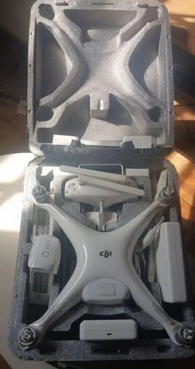 DRONE PHANTOM 4