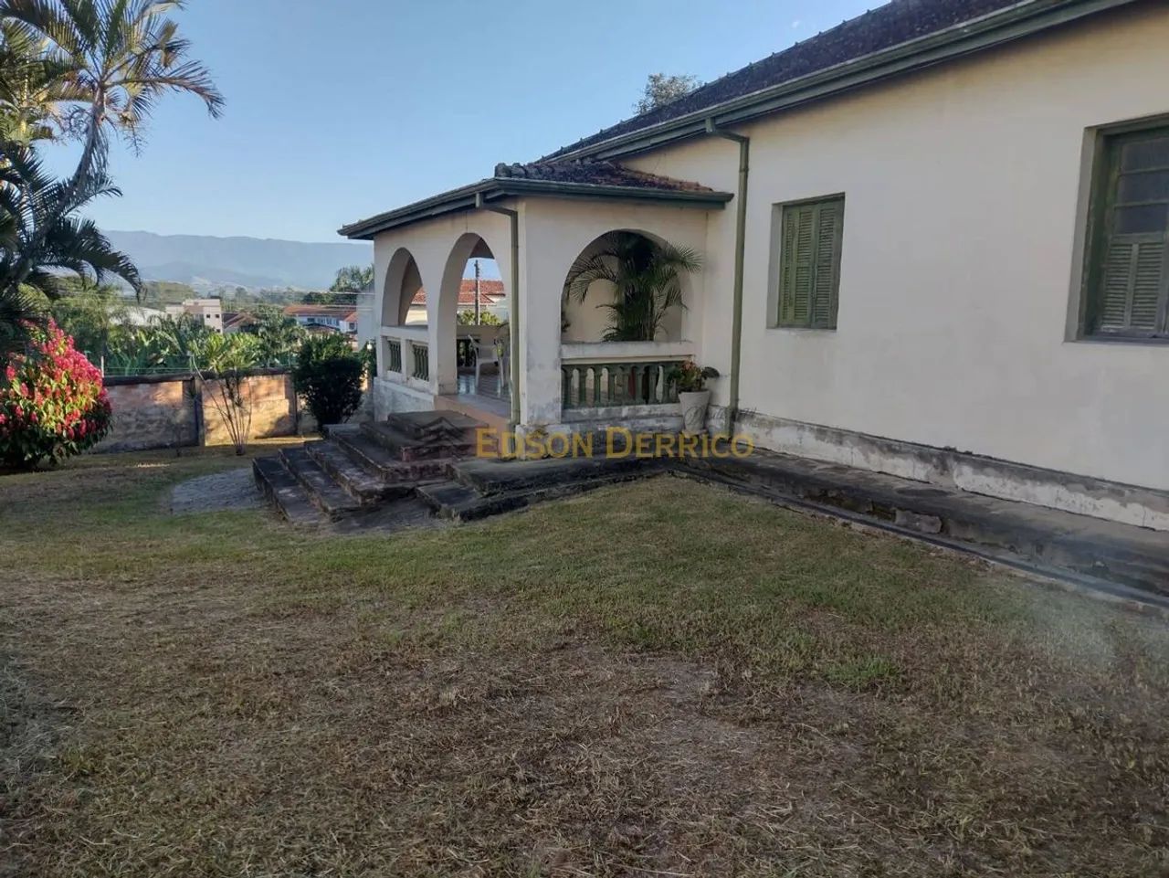 Casa com 5 Quartos à Venda, Centro - Pindamonhangaba - Foto 2