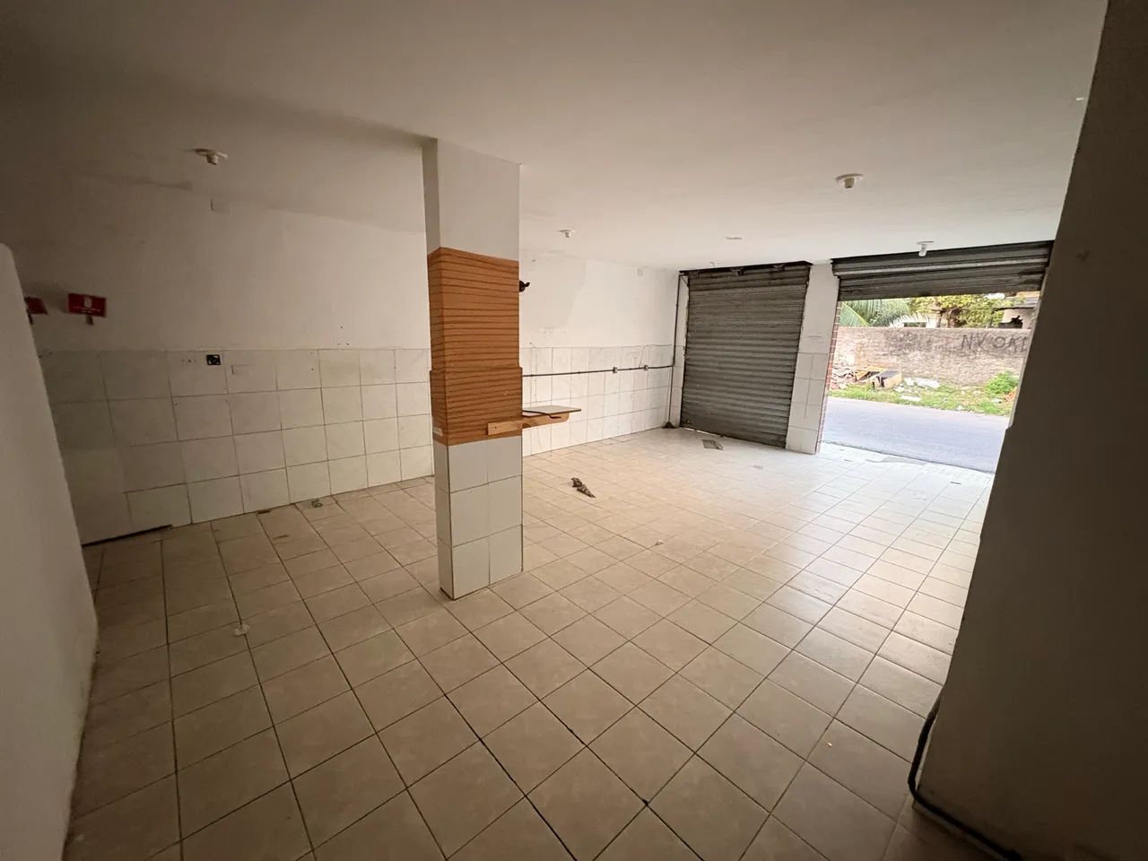 Alugo Ponto Comercial 90m2 TAMBAÚ  - Foto 3