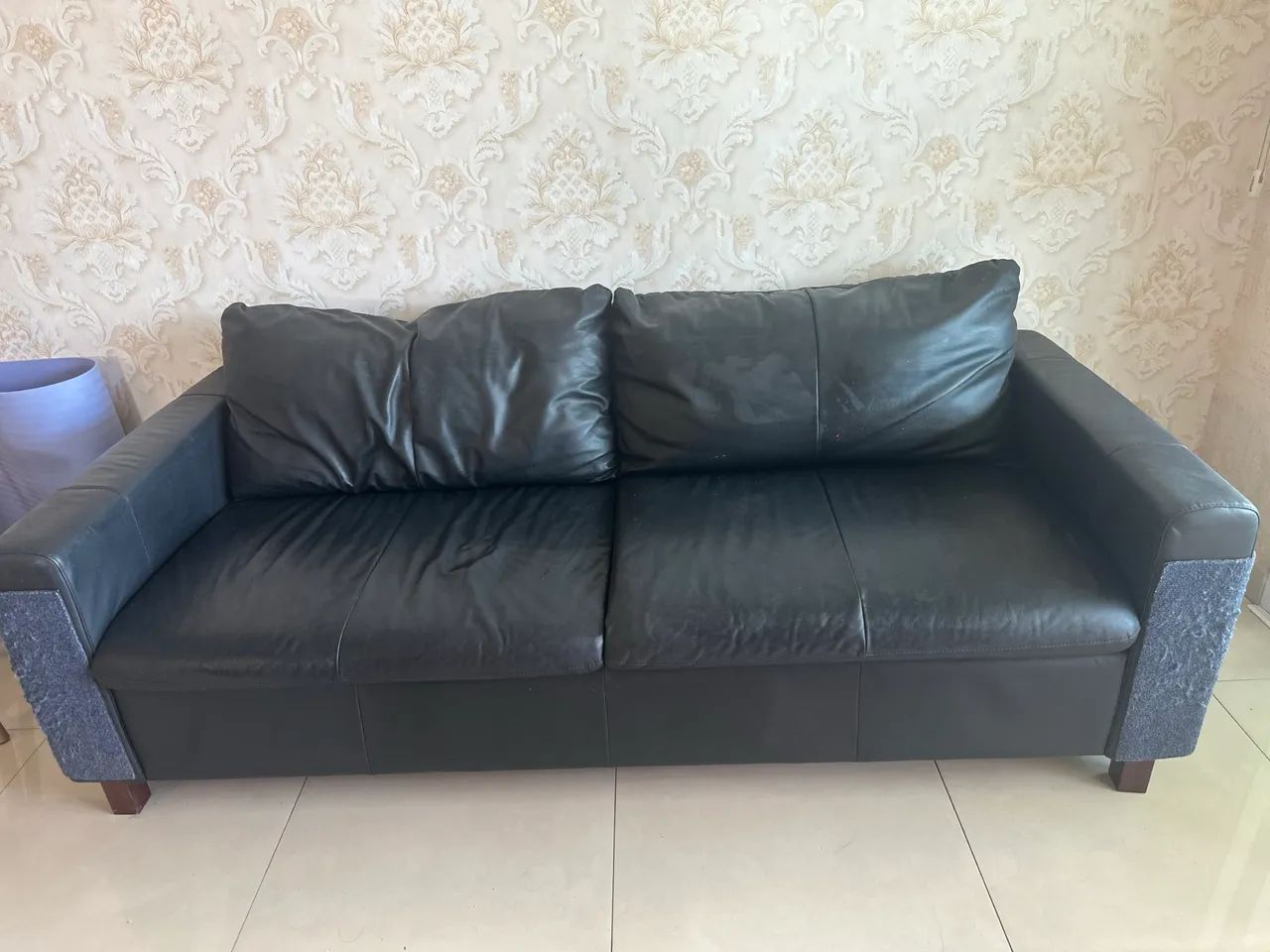 Sofá de couro 