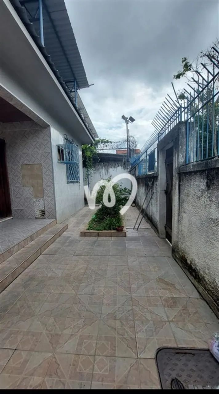 Casa Linear com quintal junto ao centro da Taquara !!