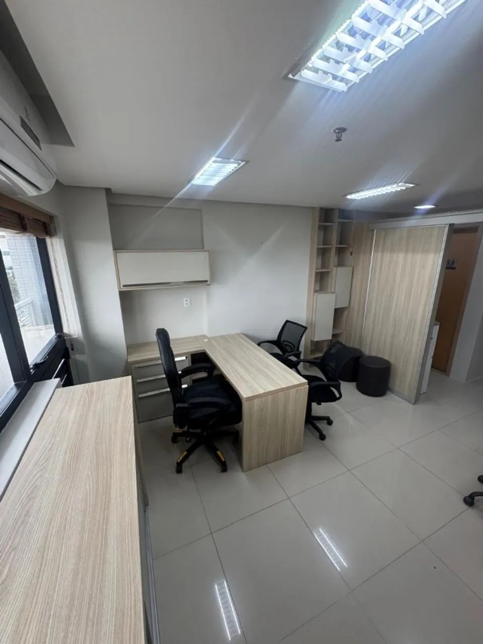 100% Mobiliado Sala Comercial 31m² no Fórum Business