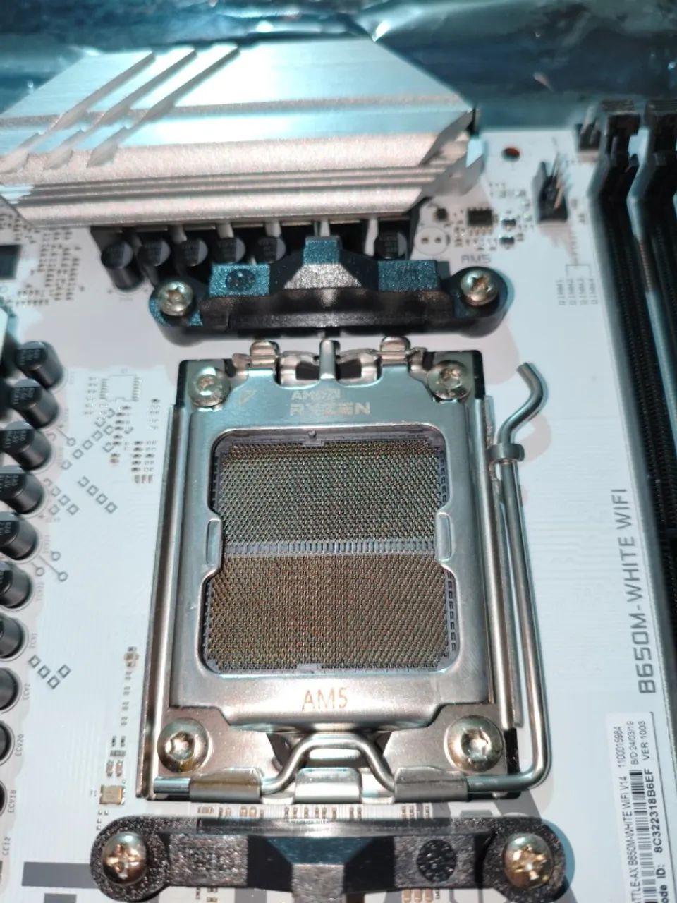 Placa Mãe B650M Colorful Battle AX White WIFI NA CAIXA COM NF E GARANTIA - Foto 3