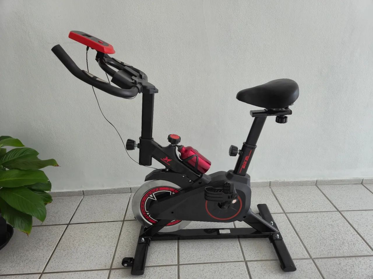 Bicicleta ergometrica seminova