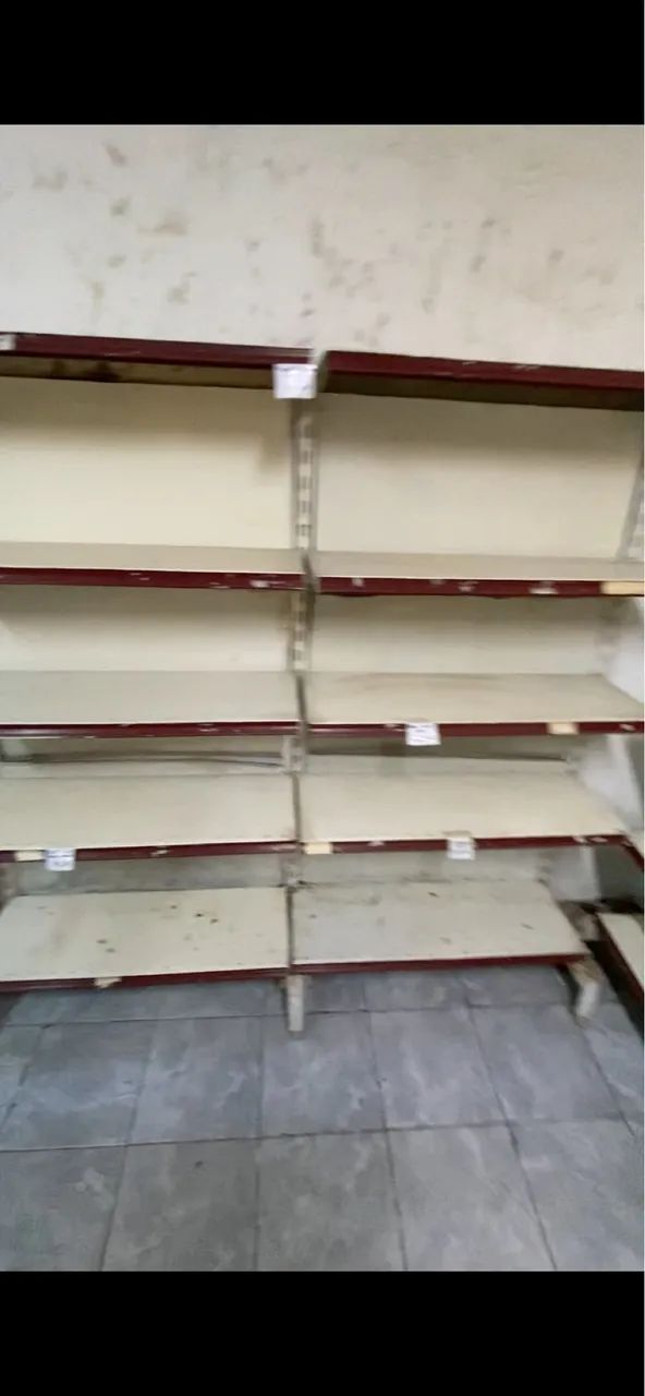 Prateleiras / Gôndolas  - Foto 2