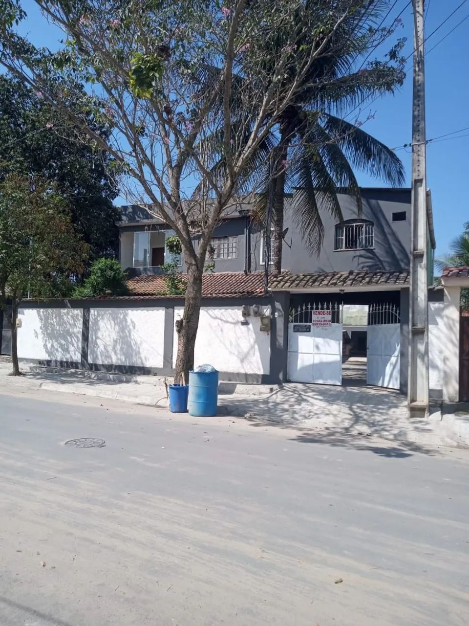 Vendo três casas pelo valor de uma!
