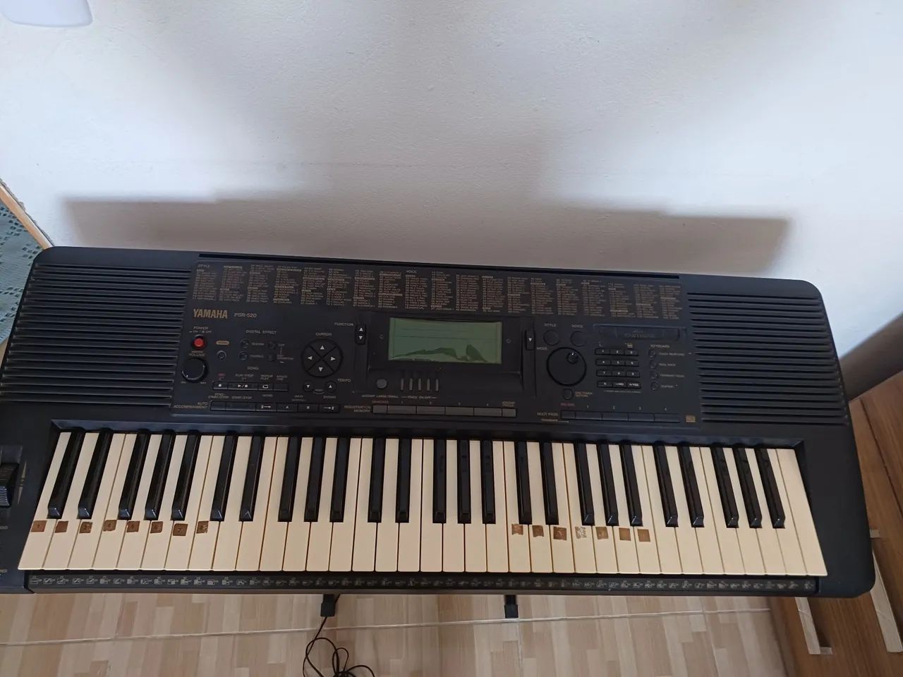 Teclado musical YAMAHA PSR-520 profissional  - Foto 6