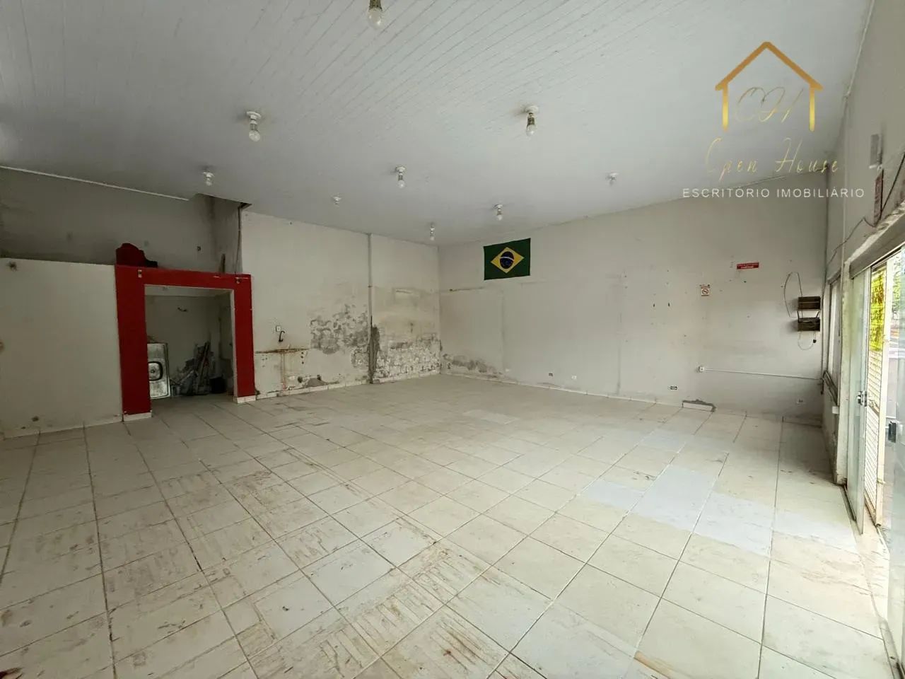Alugo Salão Comercial no Bairro Tijucal