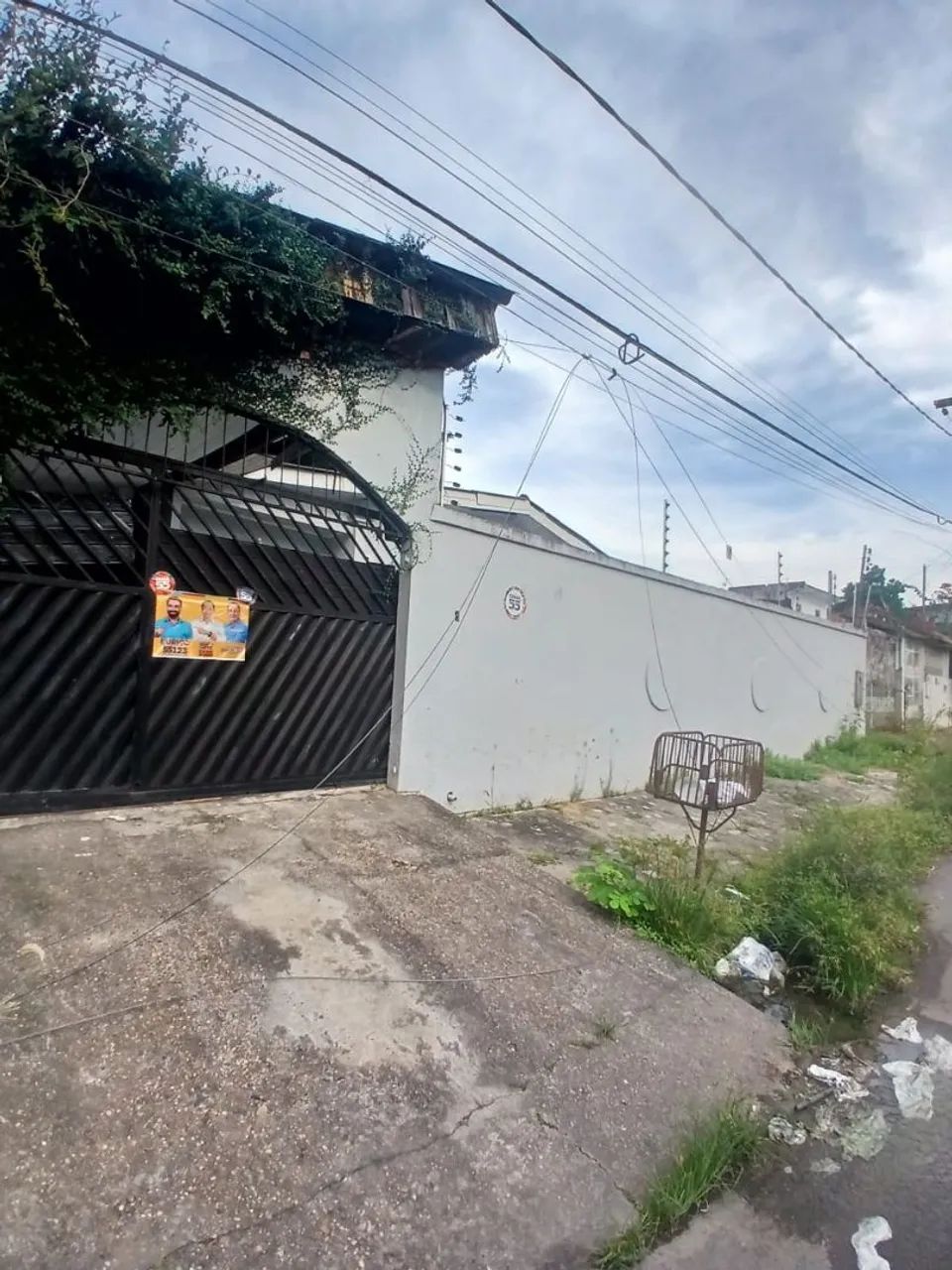 Casa 3 Dormitórios, 450m2. Planalto. Campos Elíseos.