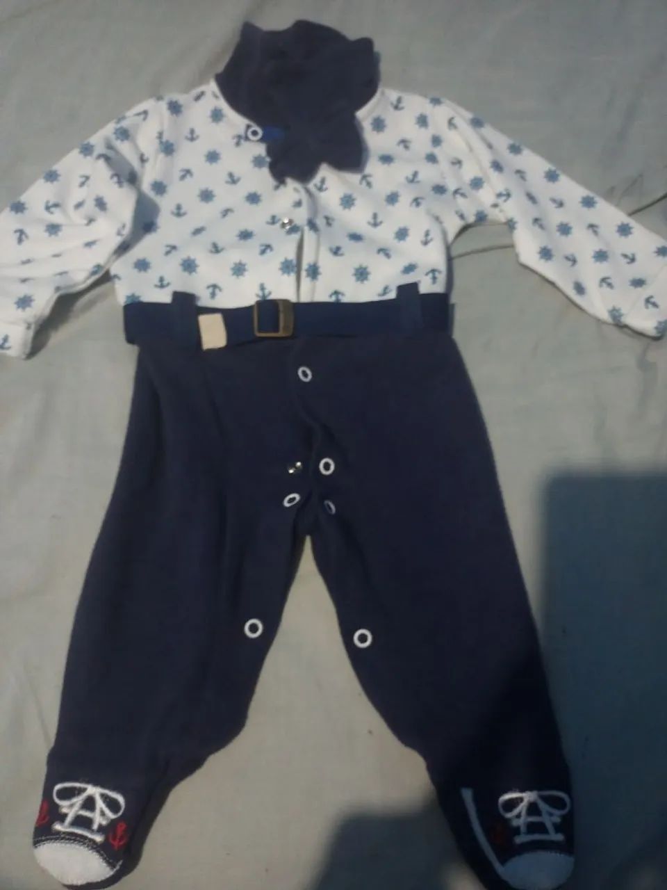 Kit berço com colchão emosquiteiro e roupinhas de bebê  - Foto 2