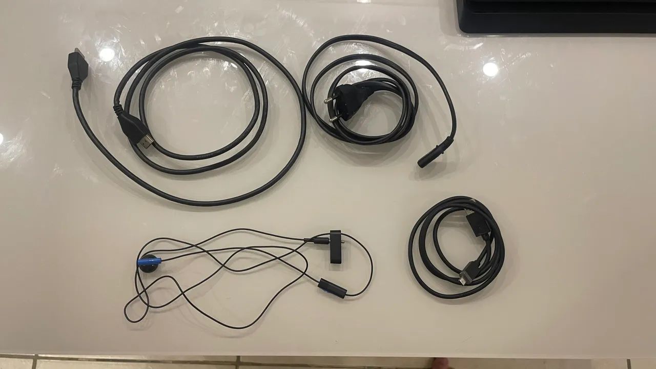 PS4 slim 1 TB, com controle, com god of war Ragnarok + 1 jogo - Foto 3