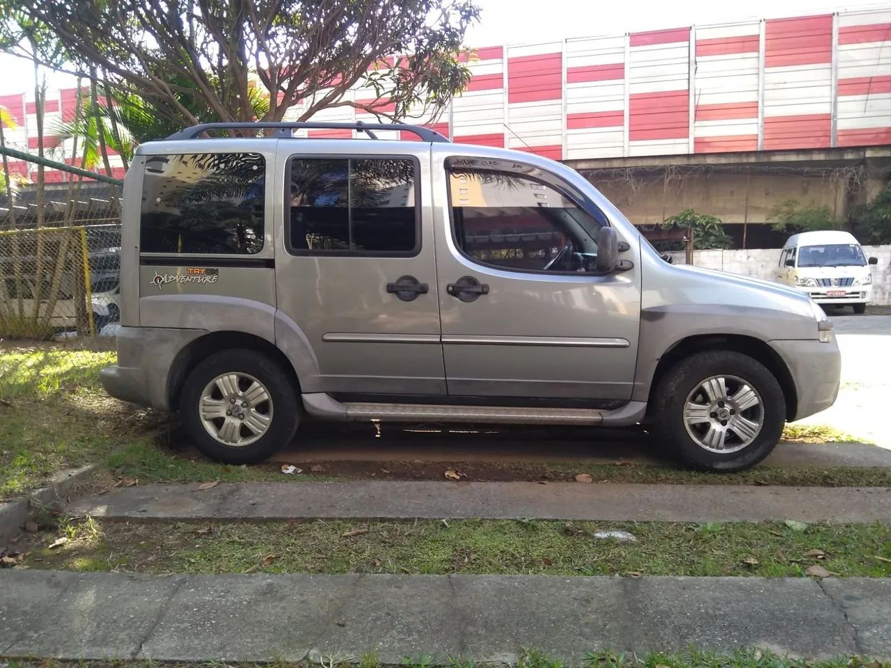 Fiat Doblo Doblo Adv/Adv TRYON/LOCKER 1.8 Flex 2007