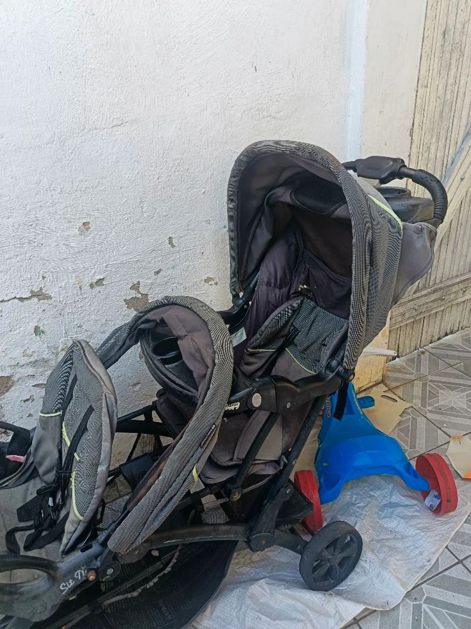 Carrinho de bebe 2 lugar  - Foto 2