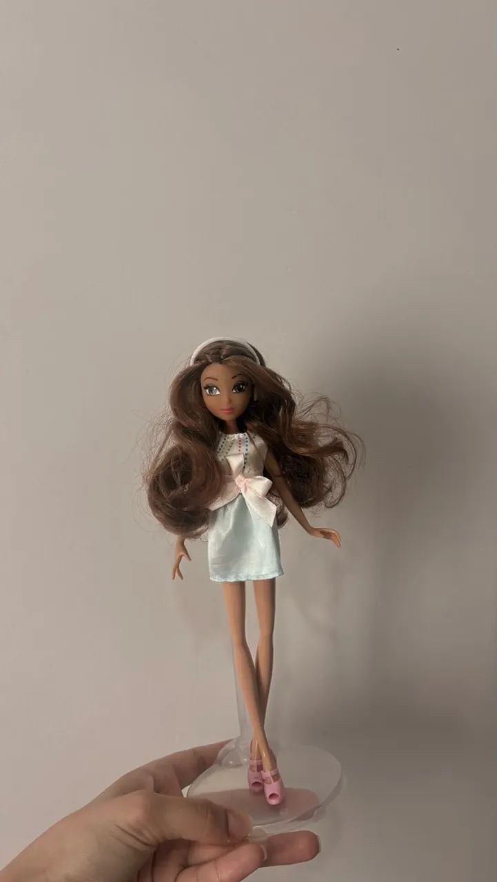 Boneca Violetta Disney 