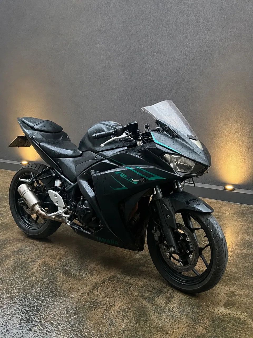 Yamaha R3 