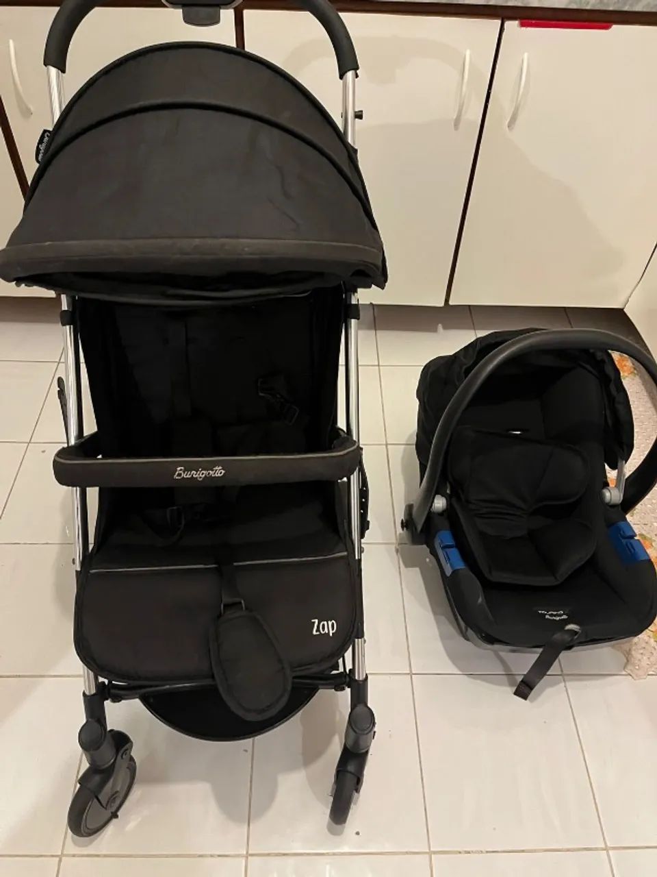 Carrinho Zap Burigotto com bebê conforto - Foto 3