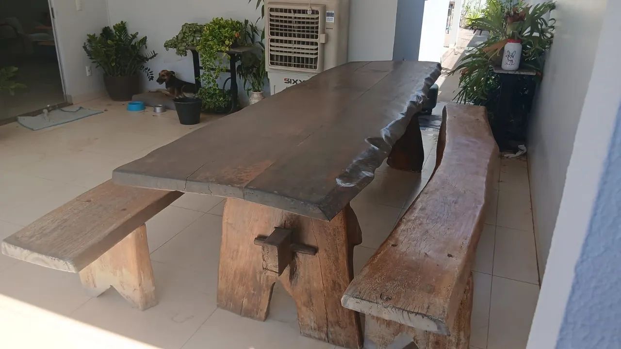 Vendo mesa de madeira maciça. - Foto 3