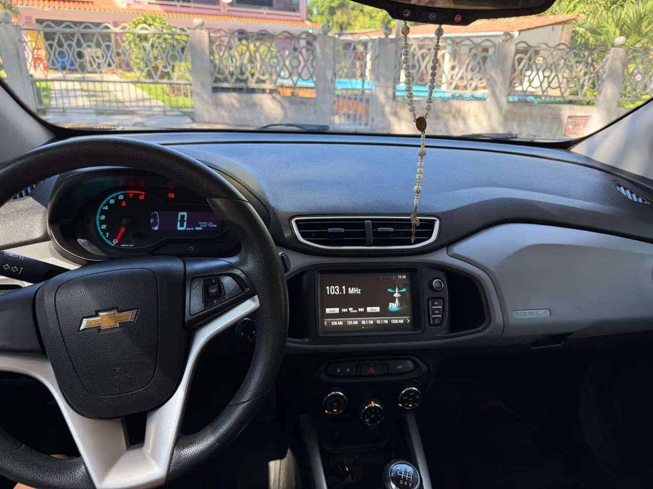 Chevrolet Onix Hatch LT 1.0 8V Flex Mec. 4P 2017 - Foto 3