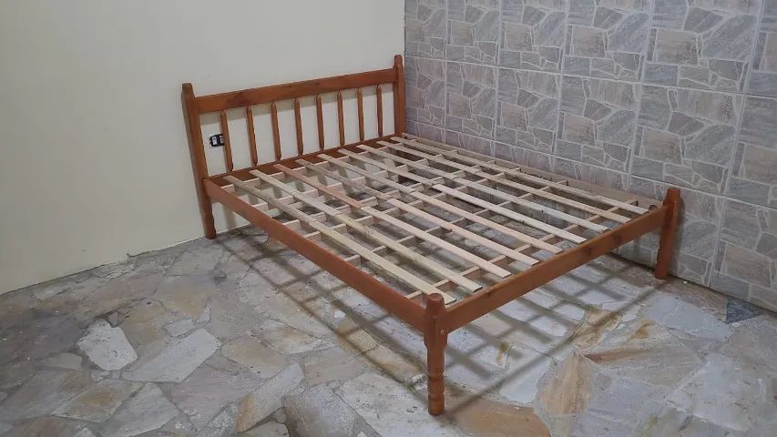 CAMA DE CASAL MADEIRA MACIÇA - Foto 2