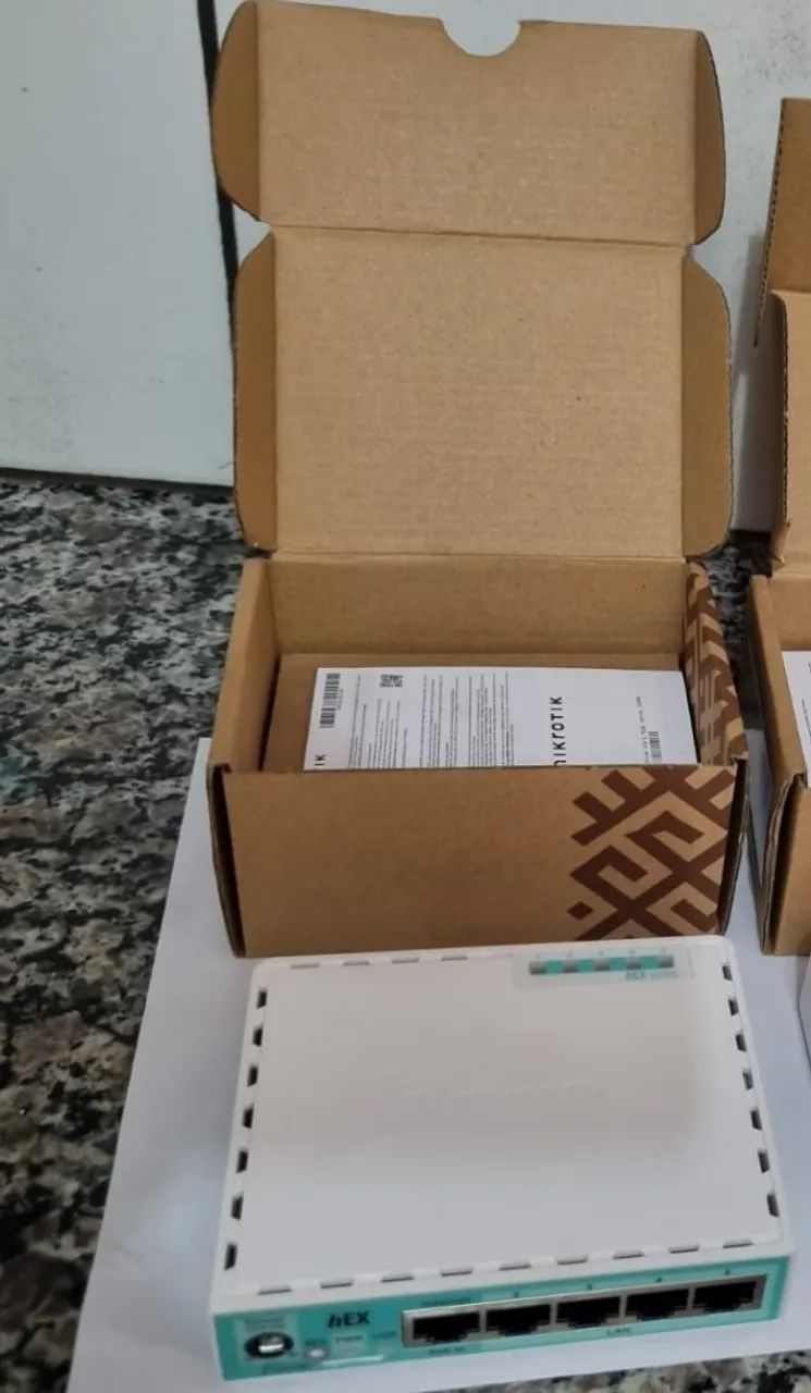 MikroTik hEX RB750Gr3 - 01 Unidades - Foto 4