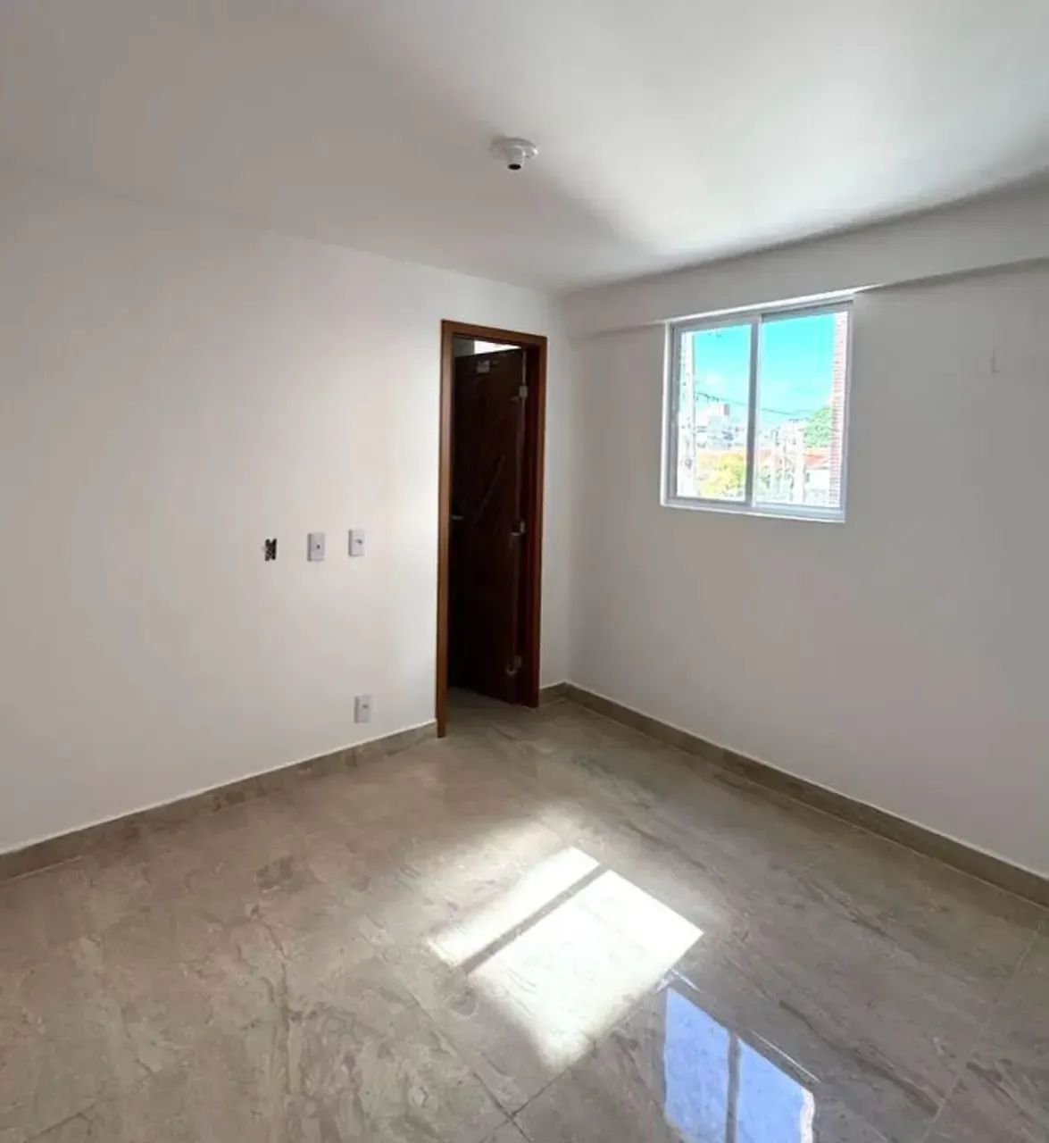 LINDO APARTAMENTO NO BANCÁRIOS - Foto 4