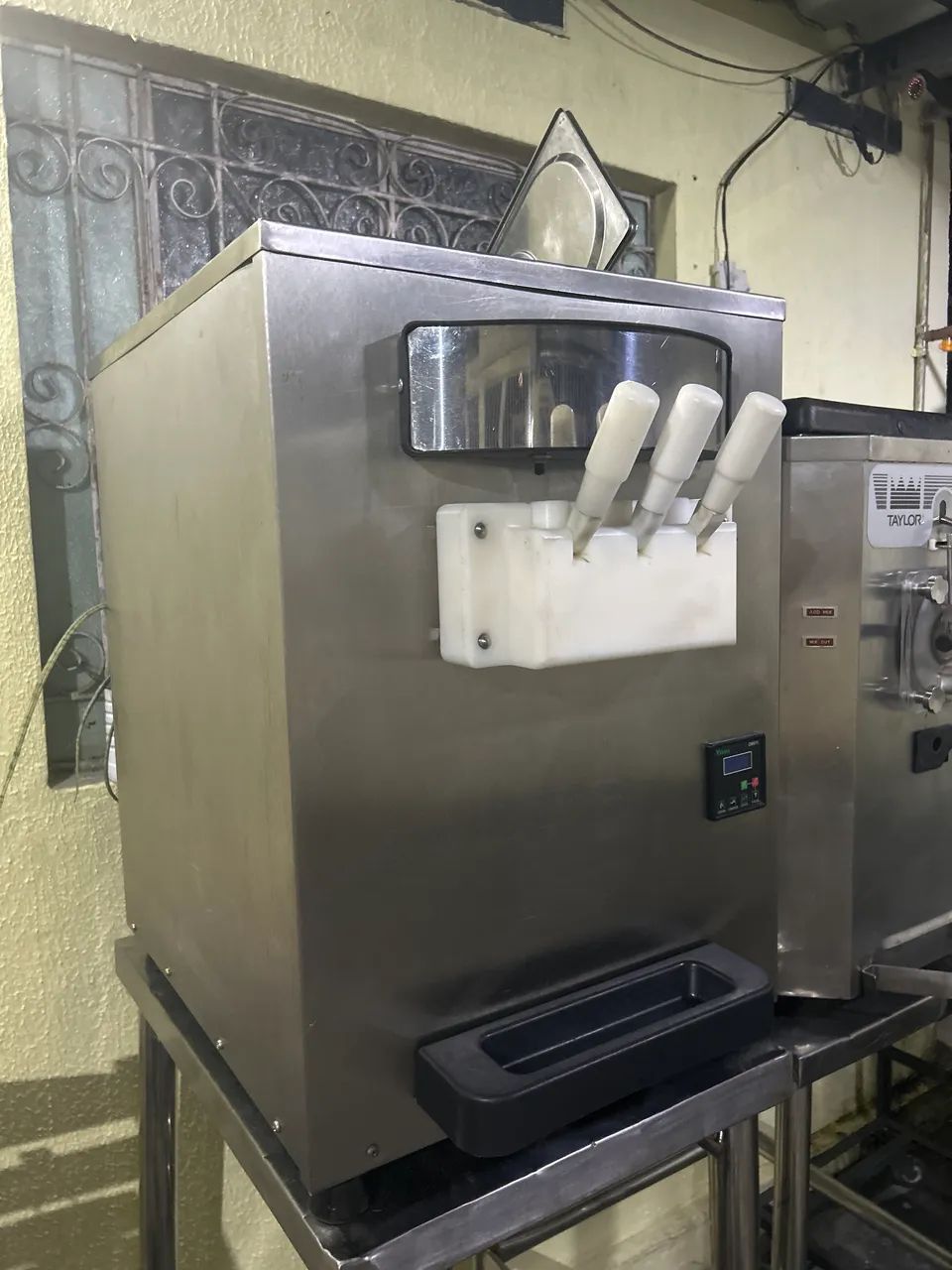 Máquina de açaí Frozen 3 bicos  - Foto 3