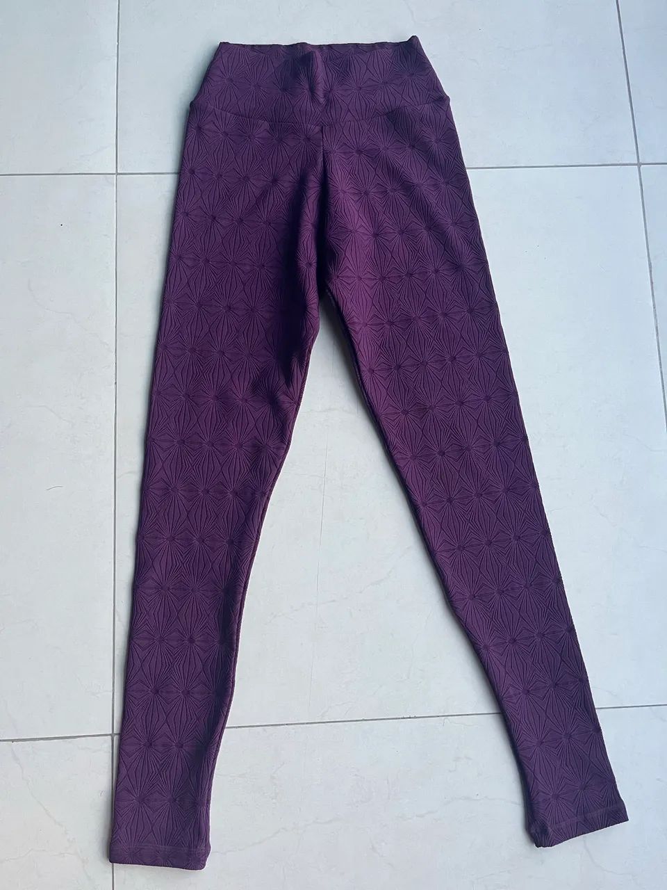 Calça legging de academia texturizada roxo NOVA - Foto 2