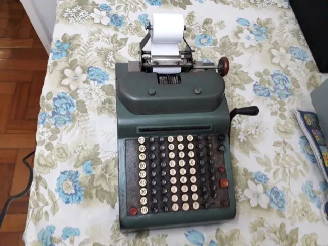 Antiga calculadora 