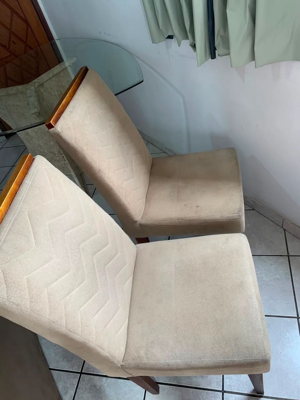 Vendo mesa de mármore/ 4 cadeiras (USADA) - Foto 5