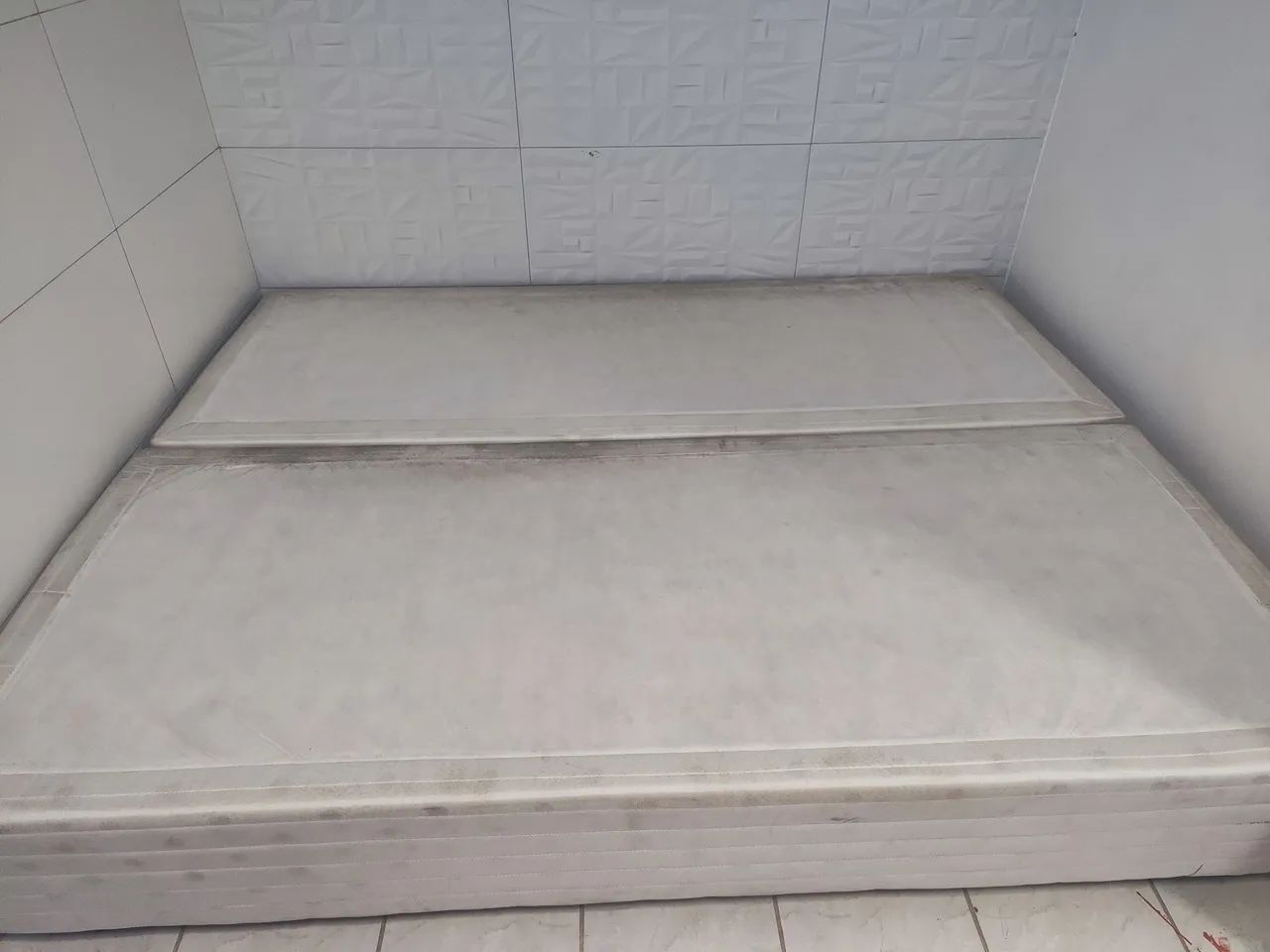 Cama Queen e colchão  - Foto 2