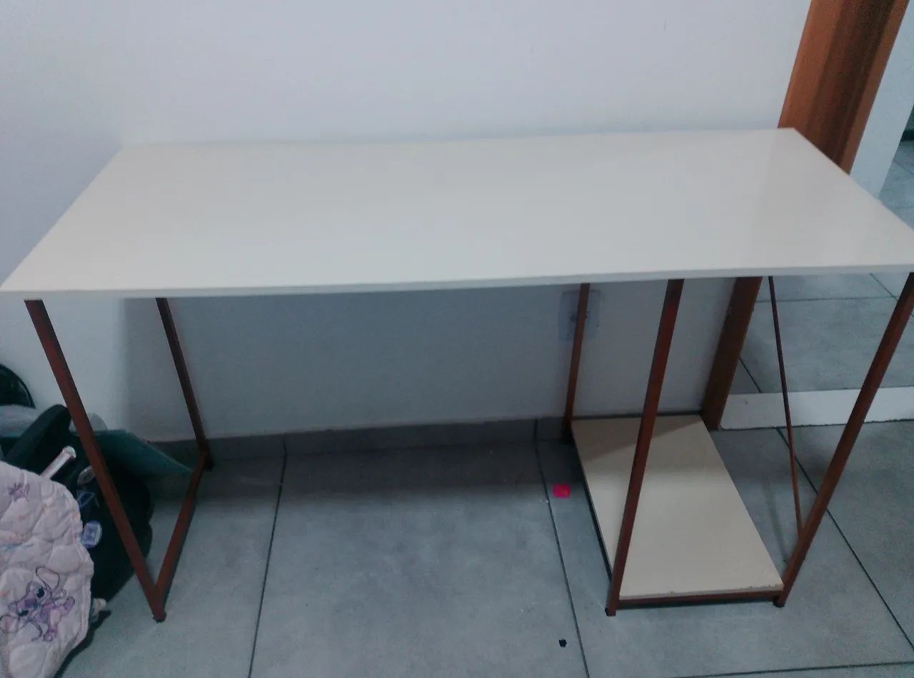 Mesa escrivaninha 1,14x0,45