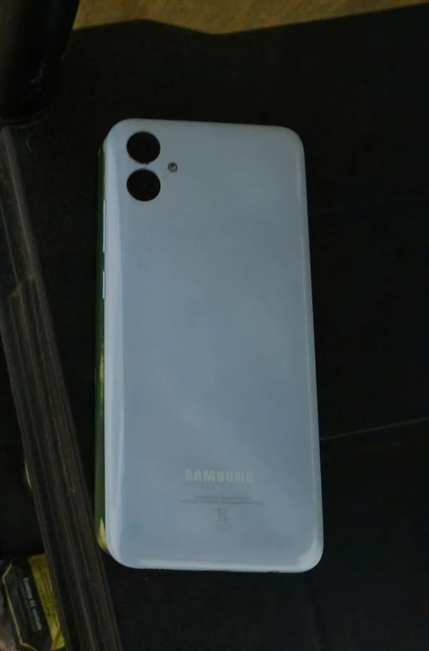 Cel Samsung A04e 64 GB AZUL SEMI NOVO - Foto 3