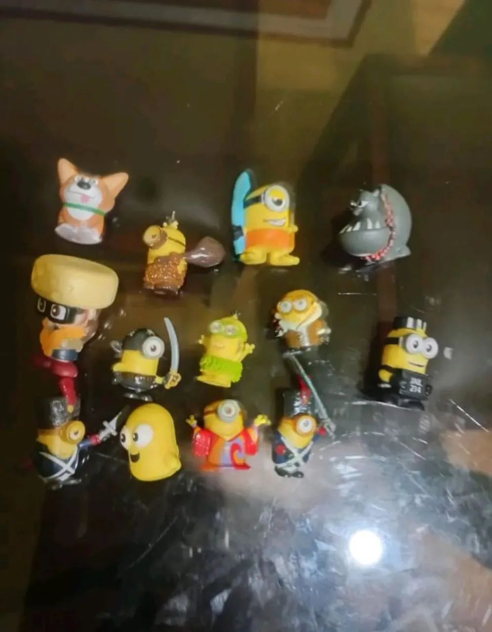 Lote de bonecos dos minions