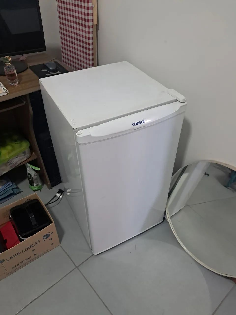 Refrigerador compacto consul  (frigobar) 
