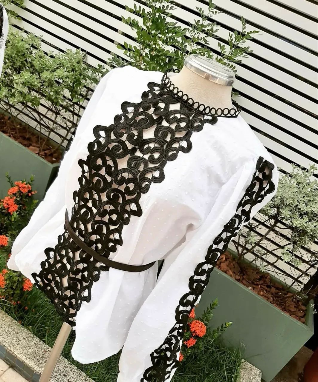 VENDO BLUSA DE LOJA QUE FECHOU 