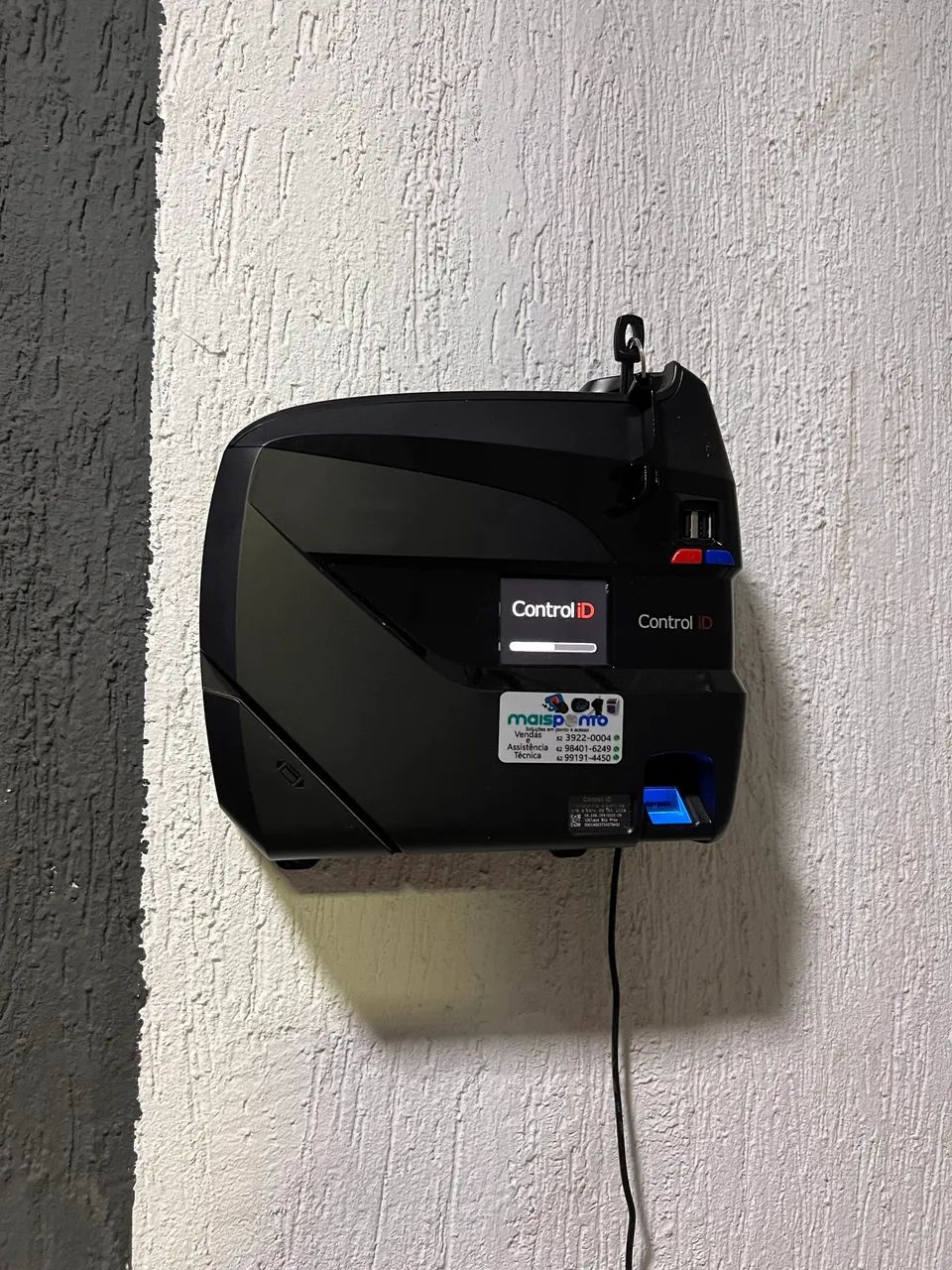 Máquina de bater ponto448331915566796800