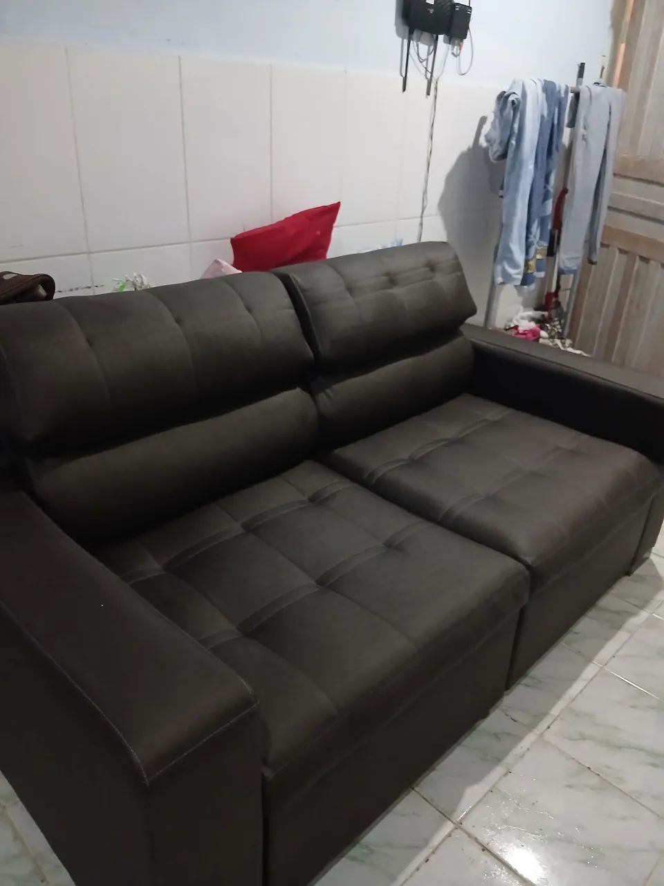 Sofá retrátil seme novo