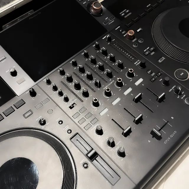Opus Quad Pioneer 1