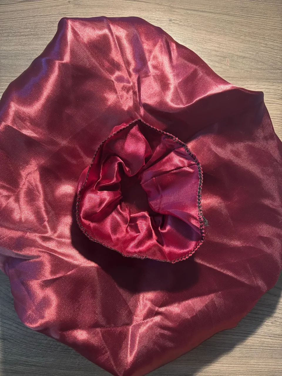 Touca cetim com scrunchie  - Foto 2
