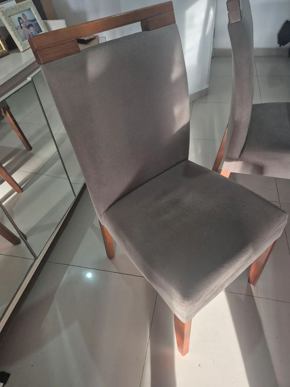 MESA MACIÇA COM 6 CADEIRAS  - Foto 5
