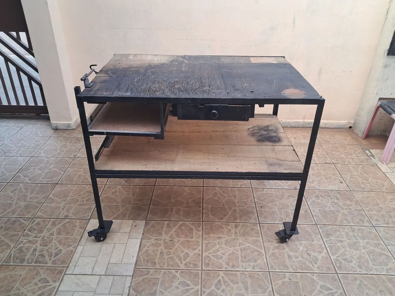 Bancada para oficina com rodízios  - Foto 2