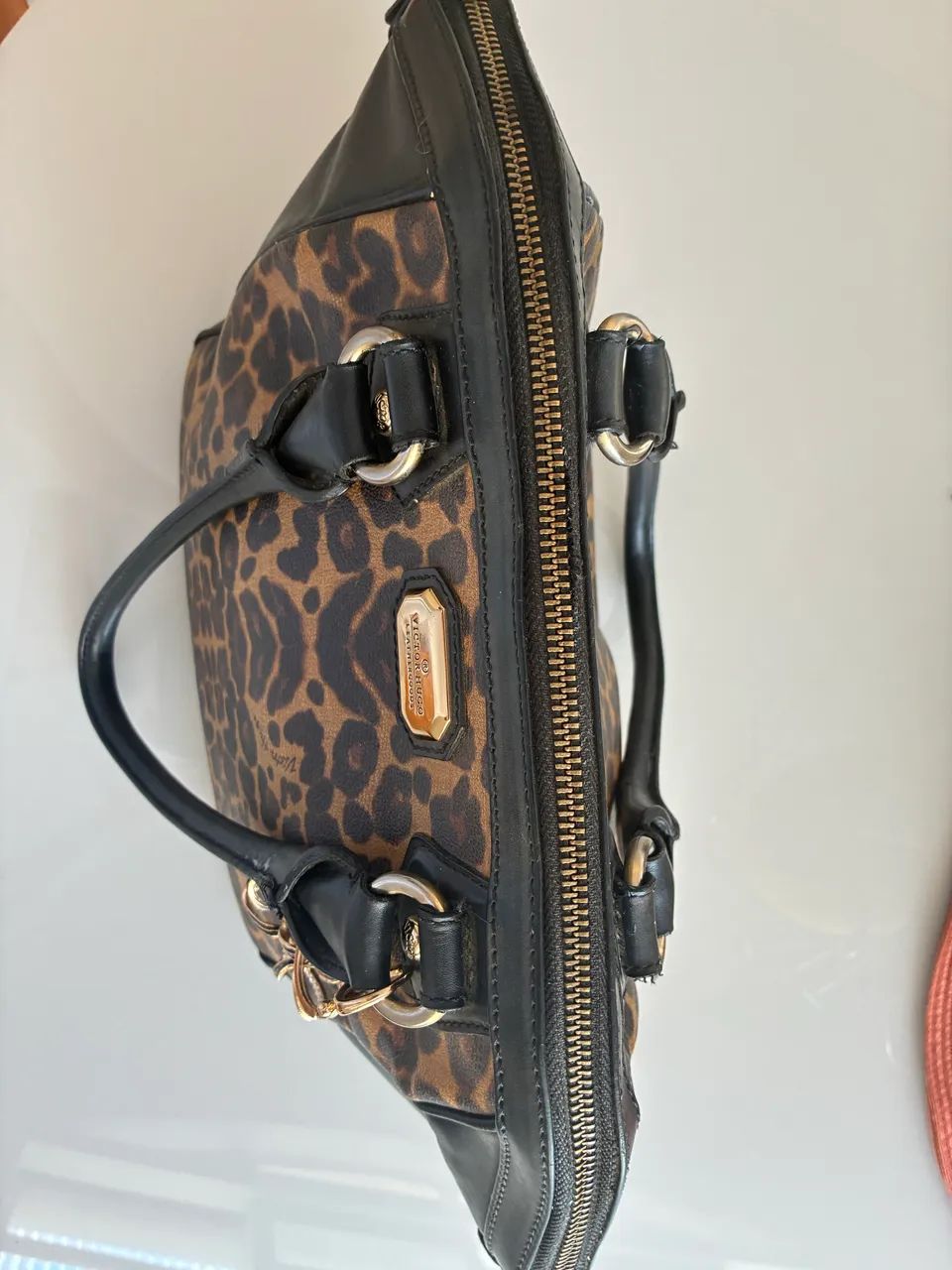 Bolsa couro de leopardo Victor Hugo - Foto 5