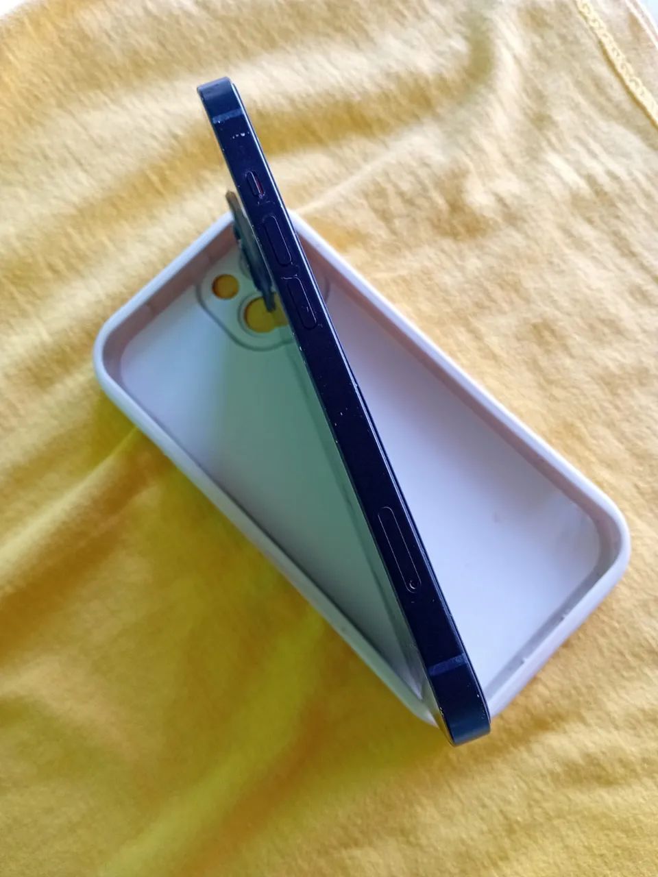 Celular iPhone 13 256g azul escuro  - Foto 2