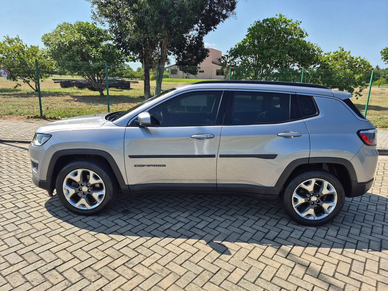 Jeep Compass Longitude 2.0 4X2 Flex 16V Aut. 2019 - Foto 2