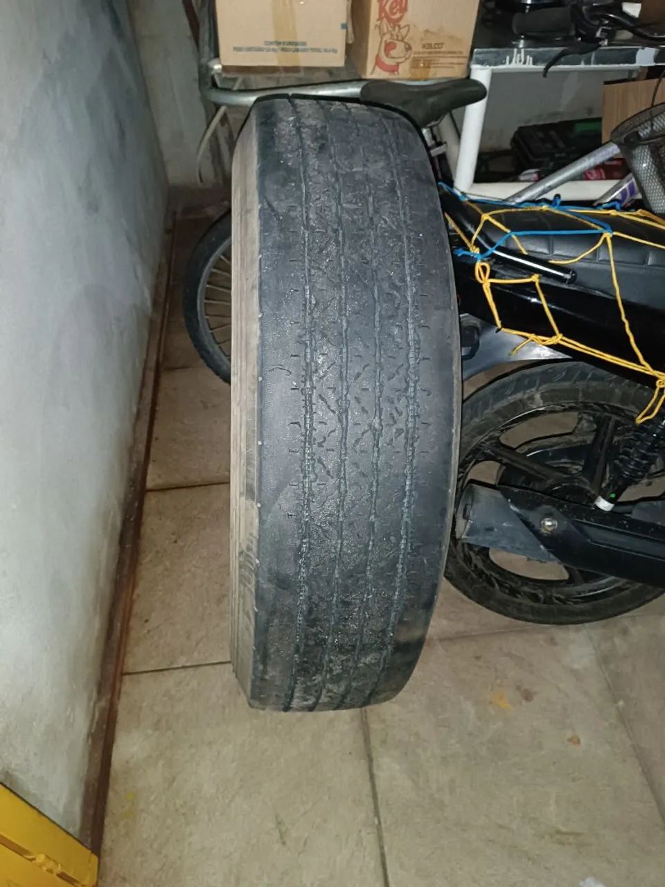 Pneu de caminhão  - Foto 2