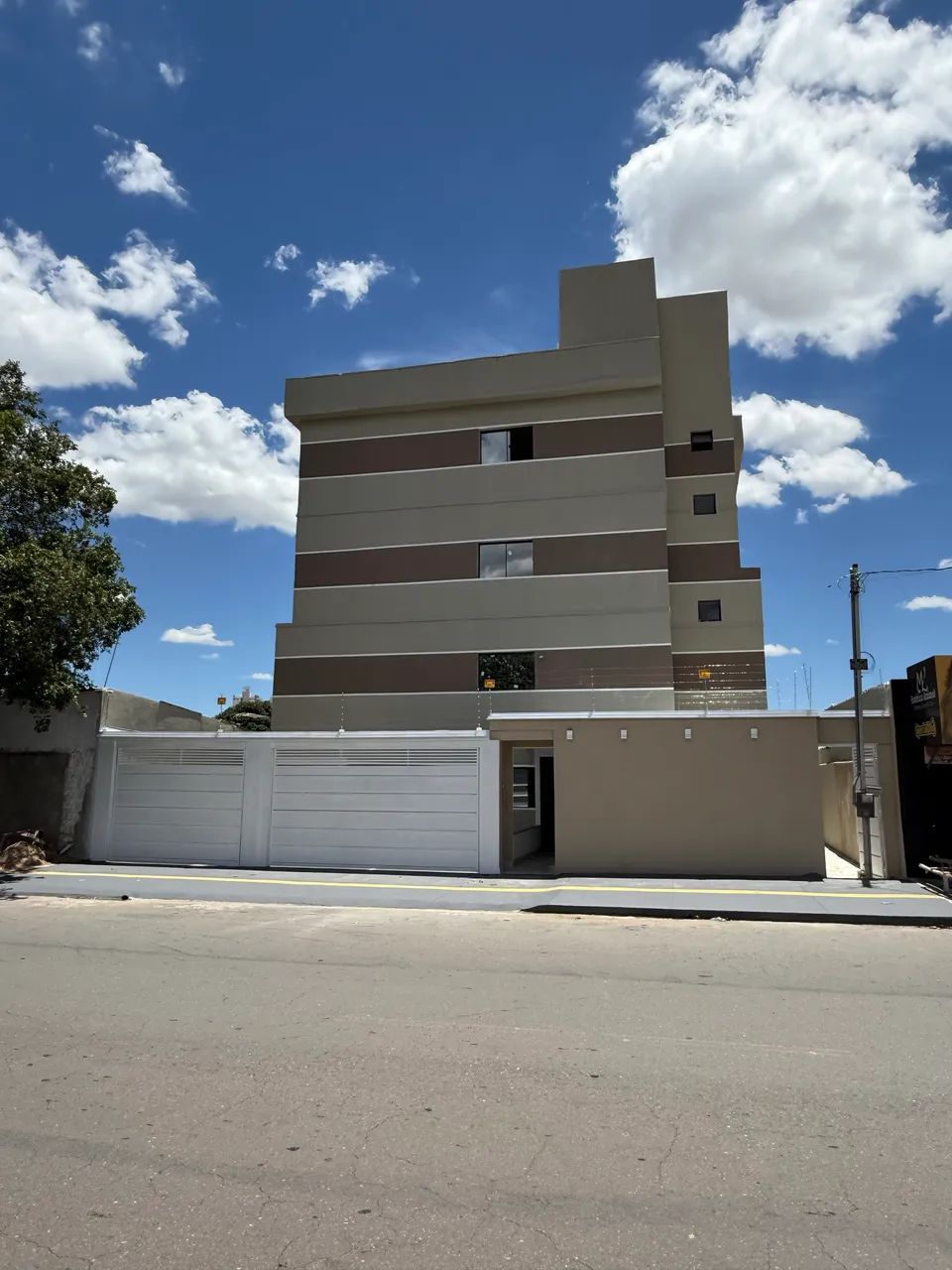 Apartamento de 01 quarto Semimobiliado